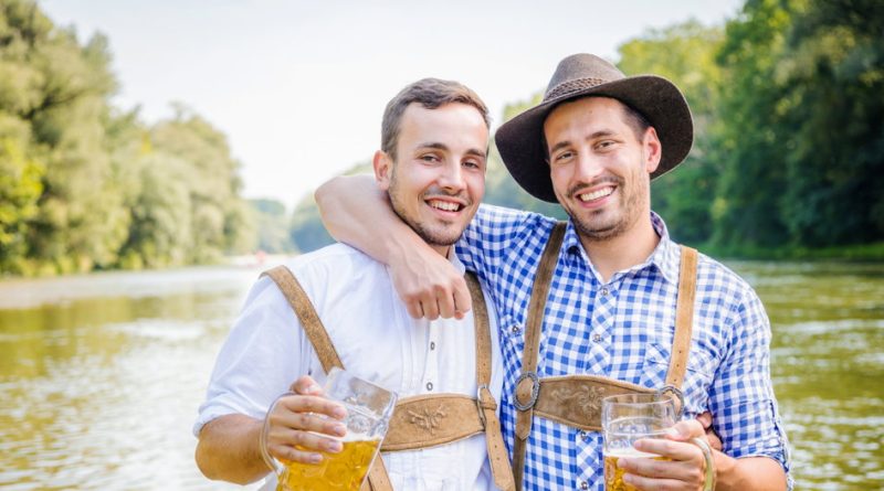 Gays na Oktoberfest: de Munique a Blumenau, a festa da cerveja também é queer