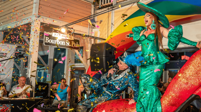 Key West escolhe sua nova drag queen do Réveillon — e ela vai descer dentro de um salto gigante
